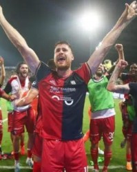  弗罗西诺内强势崛起，意乙冠军征战意甲初露锋芒