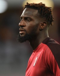  国际米兰冬窗豪购，锁定英超主力后卫  