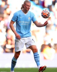  哈兰德帽子戏法建功，卫冕冠军曼城轻取弱旅