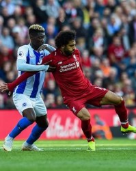  哈兰德双响助曼城登顶，卫冕冠军展现恐怖火力  