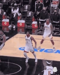  穆雷末节21分马刺逆转火箭  