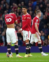  比勒菲尔德防守漏洞百出，惨败收场深陷降级区