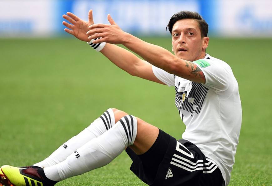  阿森纳中场大脑复苏，厄德高传射主导大胜富勒姆  