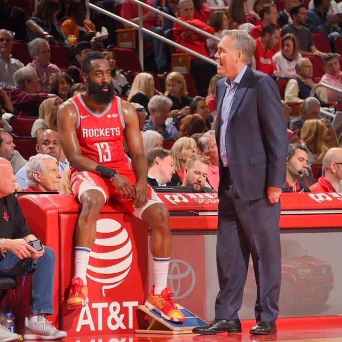  约基奇空砍豪华数据，掘金不敌雷霆遭遇赛季首败  