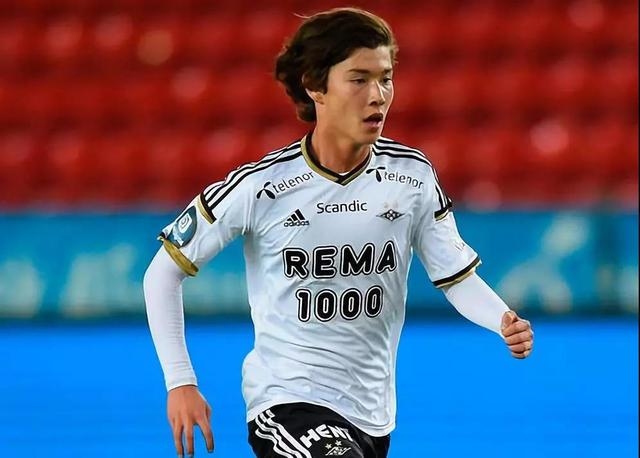  法甲年轻门将横空出世，兰斯新星零封对手获全场最佳